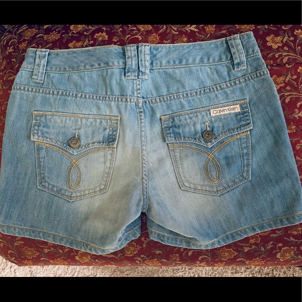 Calvin Klein shorts - Picture 2 of 9